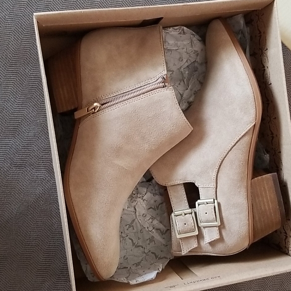 Clarks Shoes - Clark's Ankle Boots